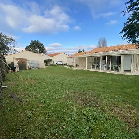 別荘 La Maison Des Pins Pour 4 Personnes